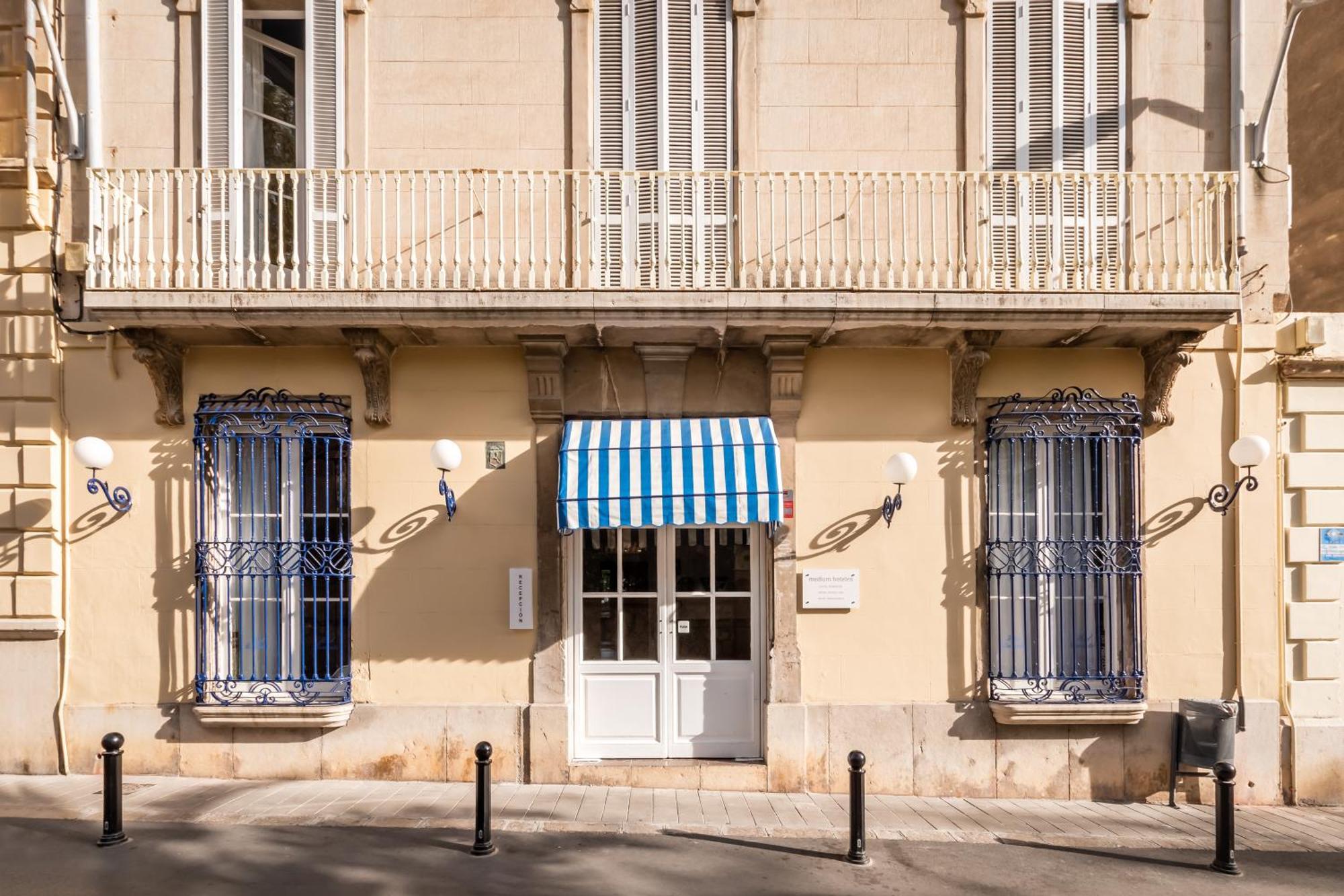 Hotel Medium Renaixença Sitges Exterior foto
