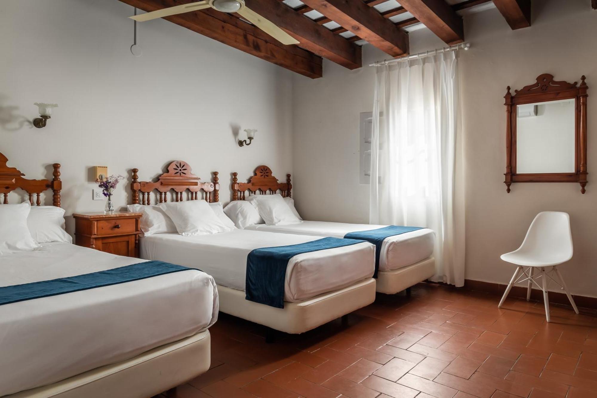 Hotel Medium Renaixença Sitges Quarto foto